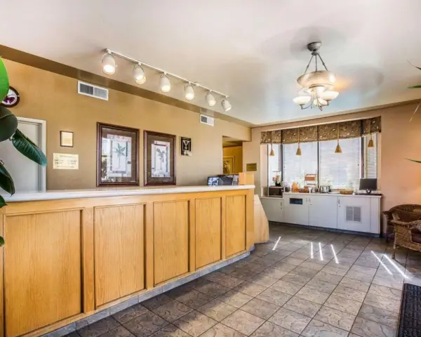 California Inn and Suites Bakersfield 5